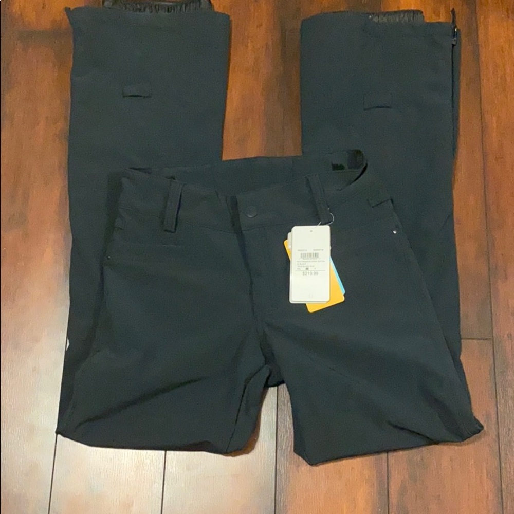 ❌ Sold ❌ Roxy softshell insulated pants